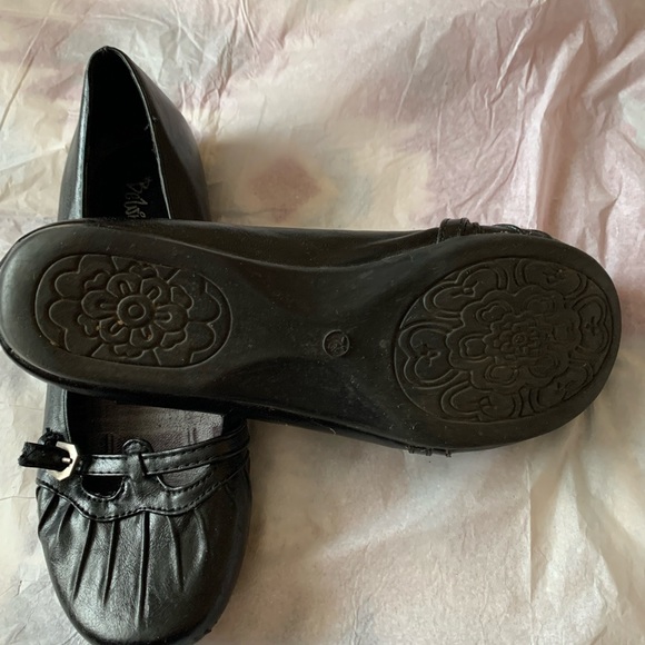 🍉 Be wild ballet flats, rounded toe, ornamental buckle, GUC, 7.5, black - Picture 5 of 10